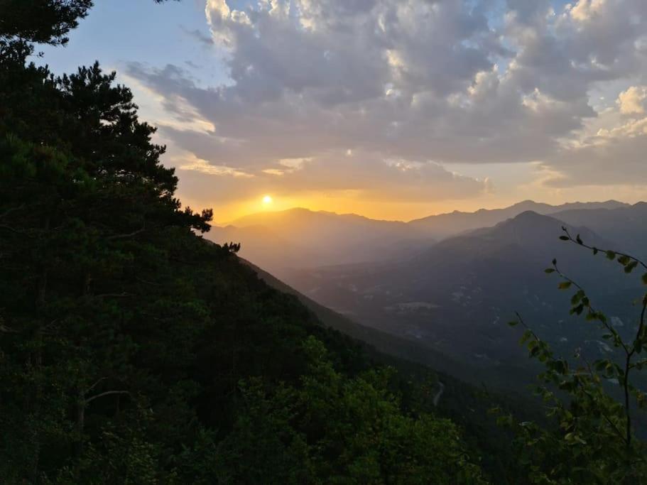 Precioso Apartamento En El Pirineo Catalan Ла-Побла-де-Лильет Экстерьер фото